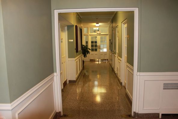 Woodridge Professional Building: 2619 W Heading Ave, West Peoria, IL 61604